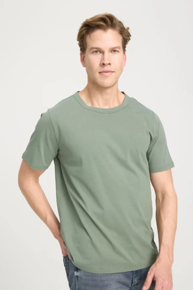 Wrangler W241575275 Zeytin Yeşili Erkek Regular Fit Normal Kesim Bisiklet Yaka %100 Pamuk Tşört