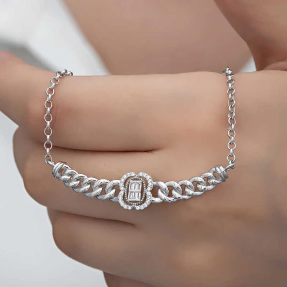 925 Ayar Gümüş Gurmet Zincirli Baget Taşlı Kadın Kolye ürün görseli 1