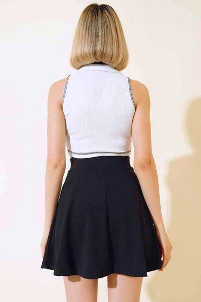 Polo Yaka Fermuarlı Crop Beyaz - Resim 3