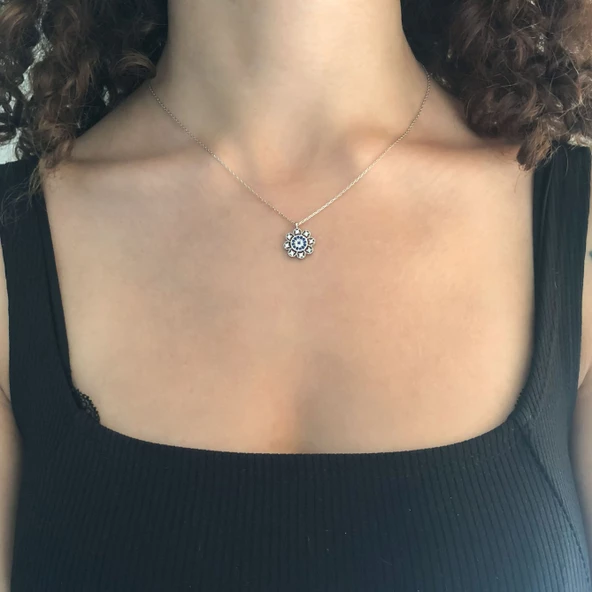 Zirkon Taşlı Çiçek Model Gümüş Kolye GK-310 - Resim 3