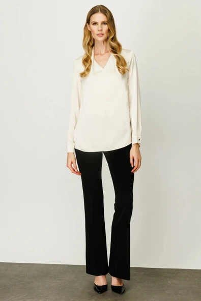 Ekol Kadın V Yaka Uzun Kol Saten Bluz - Minimalist Şıklık - 2