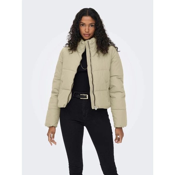 Only Kadın Crop Oversize Mont - Minimalist Günlük Şıklık - 4