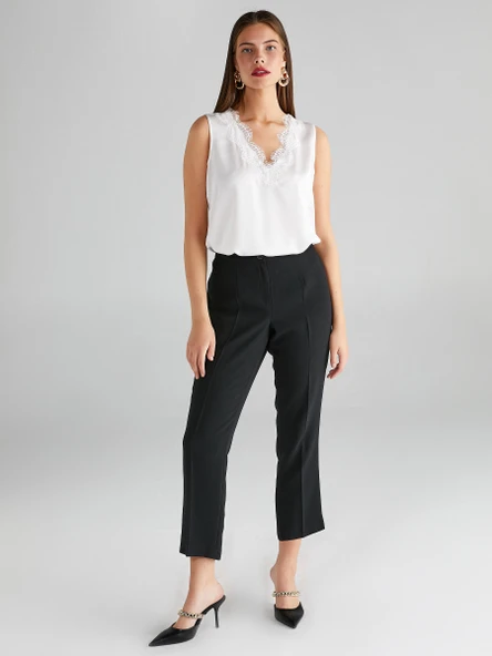 Faik Sönmez Dantel Detaylı V Yaka Kolsuz Kadın T-Shirt - Minimalist - 7