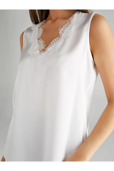 Faik Sönmez Dantel Detaylı V Yaka Kolsuz Kadın T-Shirt - Minimalist - 6