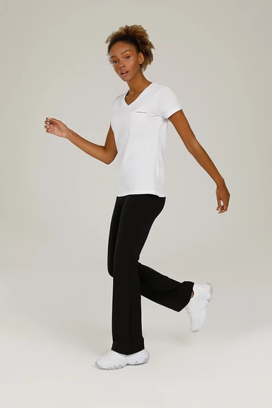 Lumberjack Minimalist V Yaka Kısa Kol Kadın T-Shirt - Günlük Kombinleriniz İçin - 3