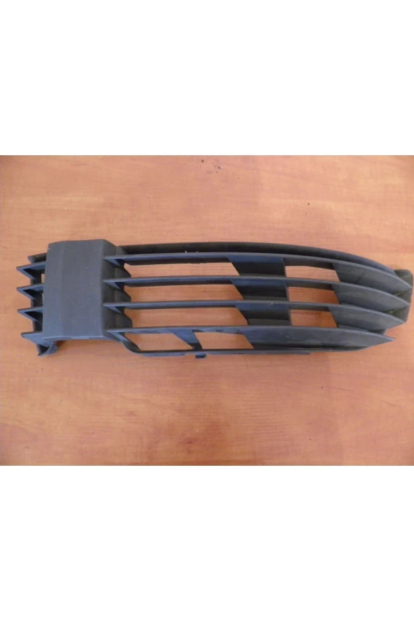 Passat 2001-2005   Uyumlu Sol Sis Kapağı Sissiz Tip ürün görseli