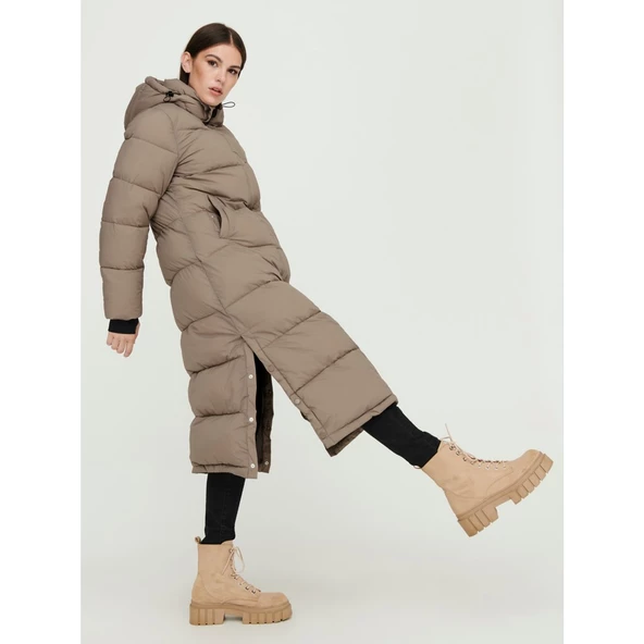 Only Oversize Kapüşonlu Maxi Kadın Kaban - Sıcak ve Şık Kışlık - 5