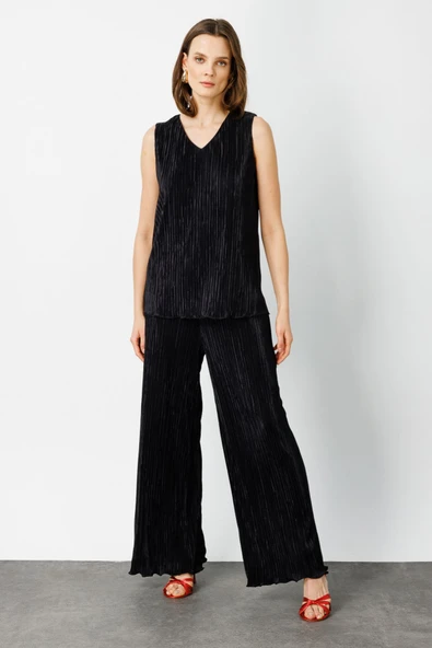 Ekol V Yaka Kolsuz Pileli Minimalist Kadın Bluz - Günlük Şıklık - 12