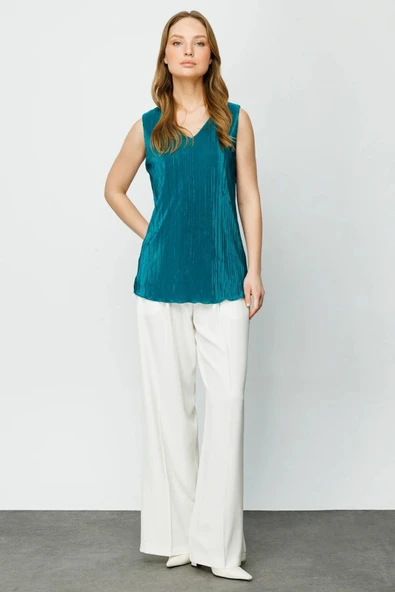 Ekol V Yaka Kolsuz Pileli Minimalist Kadın Bluz - Günlük Şıklık - 3