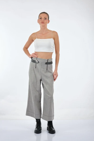 Unique Mode Minimalist Midi Geniş Paça Kadın Pantolon - 2025 Trendi - Resim 4