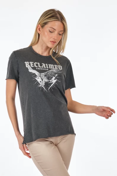 Only Oversize Kısa Kol Yuvarlak Yaka Minimalist Kadın T-Shirt - Günlük Stil - 12