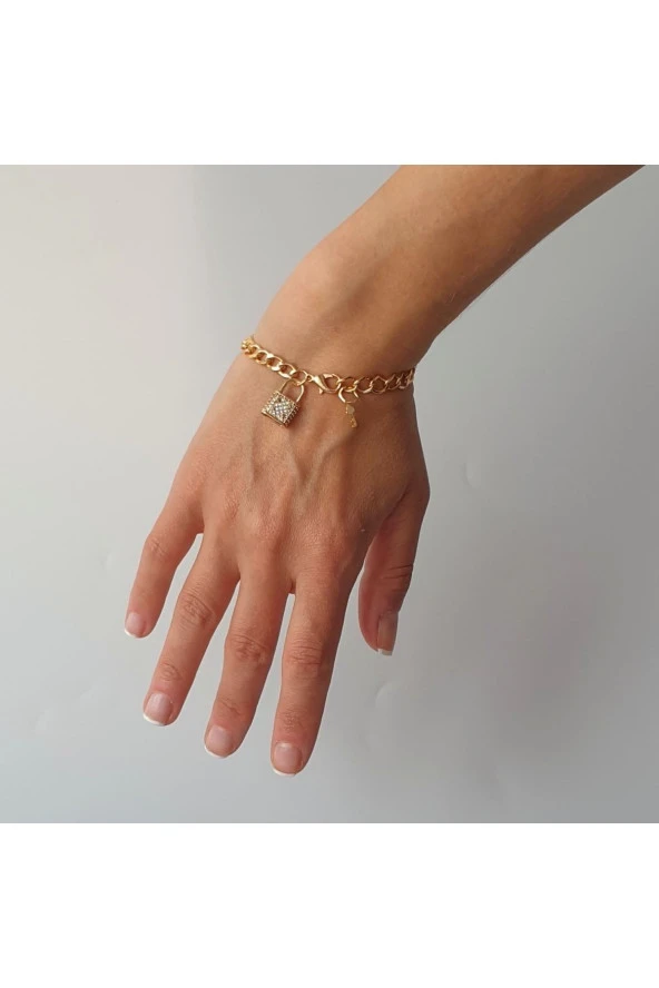 Gurmet Zincir Model Kilit Detaylı Gold Bileklik ürün görseli