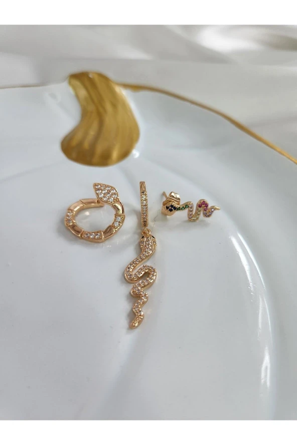 Yılan Figürlü Altın Kaplama Renkli Sallantılı 3'lü Çelik Küpe Seti