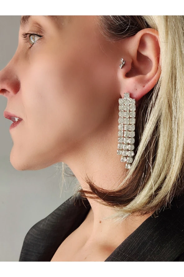 Taşlı Sallantılı Silver Renk Küpe ürün görseli