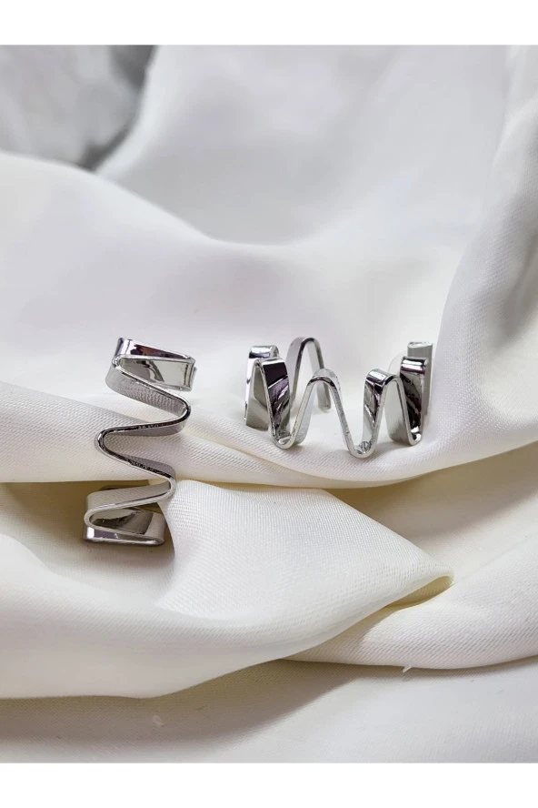 Zikzak Model Halka Silver Gümüş Renk Küpe - Resim 3