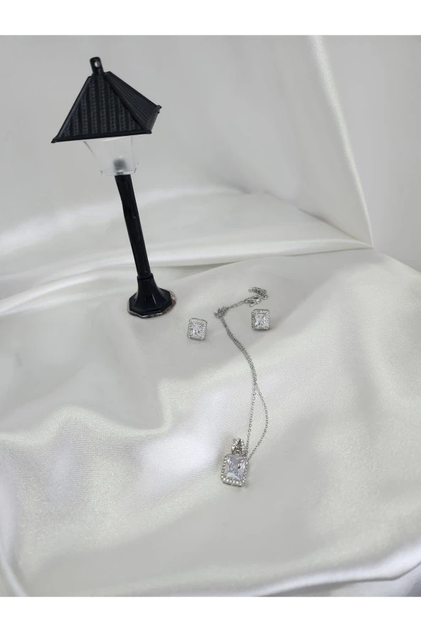 Baget Model Şık Zarif Kolye Bileklik Set ürün görseli