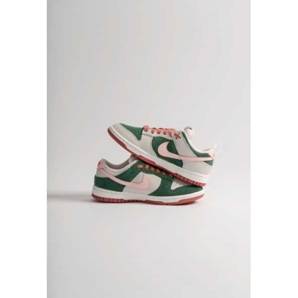 Nike Dunk Low SE All Petals United - 4