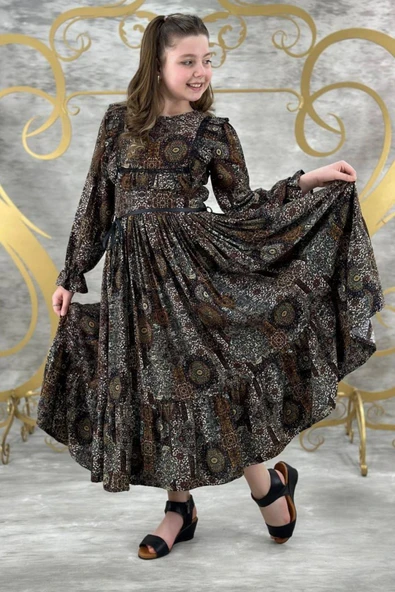 Kız Çocuk Göğsü Fırfırlı Bileği Manşetli Halı Desenli Kahverengi Elbise - Resim 2