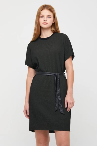 Kadın Bisiklet Yaka Jakarlı Beli Kuşaklı Kısa Elbise Haki - Resim 9