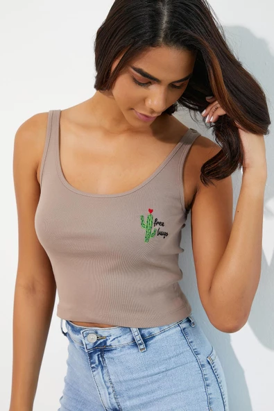 Nakışlı Kadın Askılı Crop Atlet Vizon - Resim 6