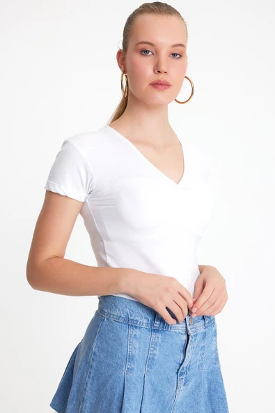 Kadın V Yaka Basic T-shirt Beyaz - 2