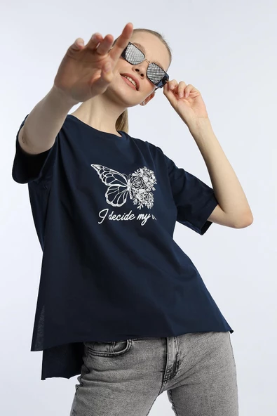 Kadın Kelebek Baskılı Oversize Tişört Lacivert - Resim 2