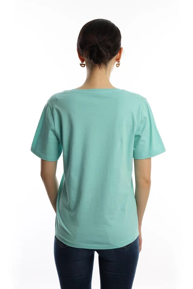 Kadın V Yaka Sardinia Baskılı Regular Fit Tişört Turkuaz - Resim 3
