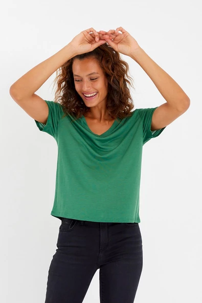 Kadın Tencel Kumaş V Yaka Parçalı T-shirt  Yeşil - 3