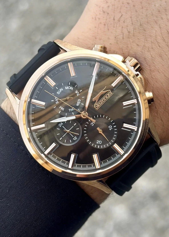 Slazenger Siyah Silikon Kordon Erkek Kol Saati