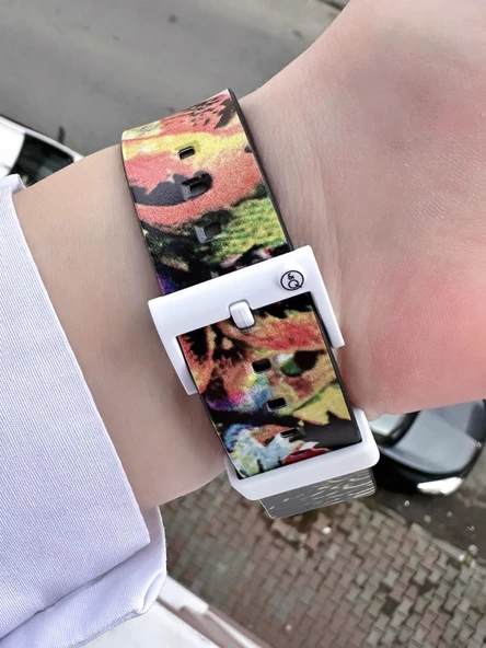 Q&Q Unisex Su Geçirmez Plastik Kordon Kol Saati  Beyaz - Resim 3