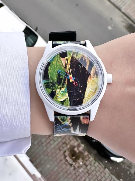 Q&Q Unisex Su Geçirmez Plastik Kordon Kol Saati  Beyaz - Resim 2