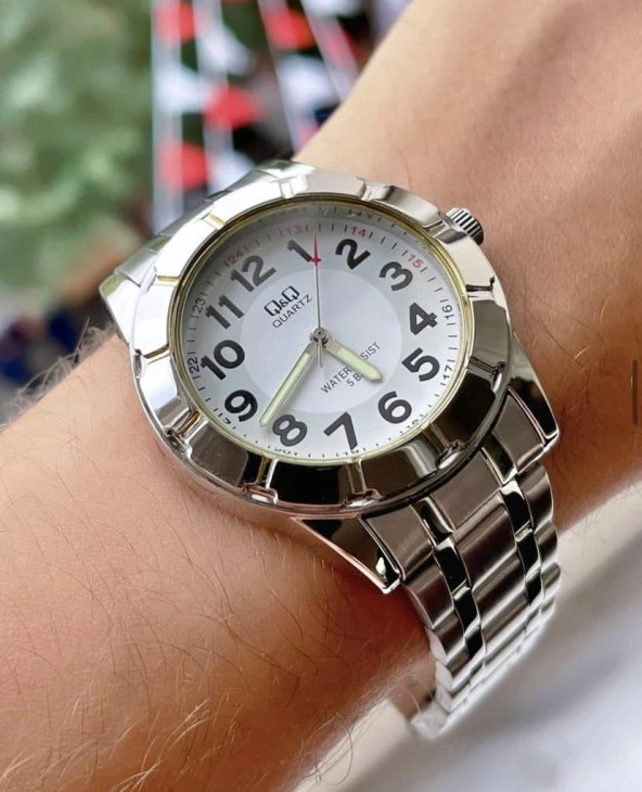 Q&Q Metal Erkek Kol Saati ürün görseli 1