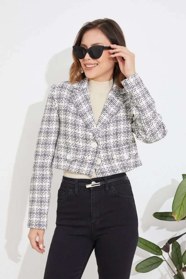 Kadın Siyah Slim Fıt Kruvaze Yaka Dokuma Desen Kısa Ceket ŞULE-4347 - 4