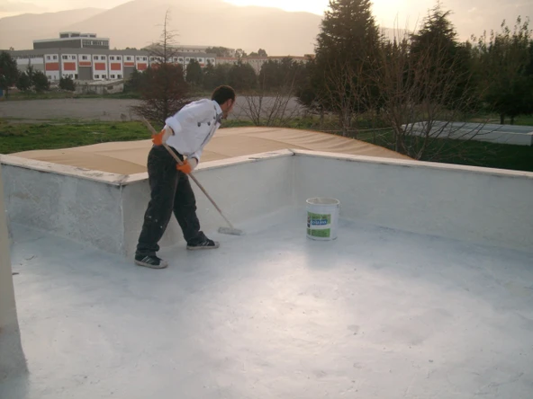 İzo White Glass Beyaz Mucize İlaç Solvent Bazlı Dış Cephe Yalıtım Örtüsü 5 Kg - Resim 6