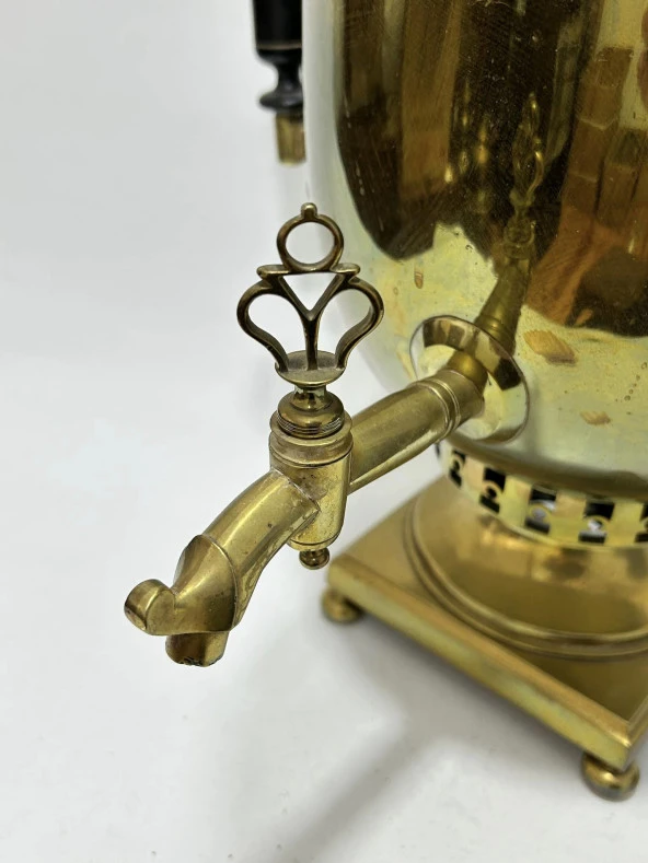 Antika Ahşap Saplı Pirinç Semaver 50x35x40cm - 2