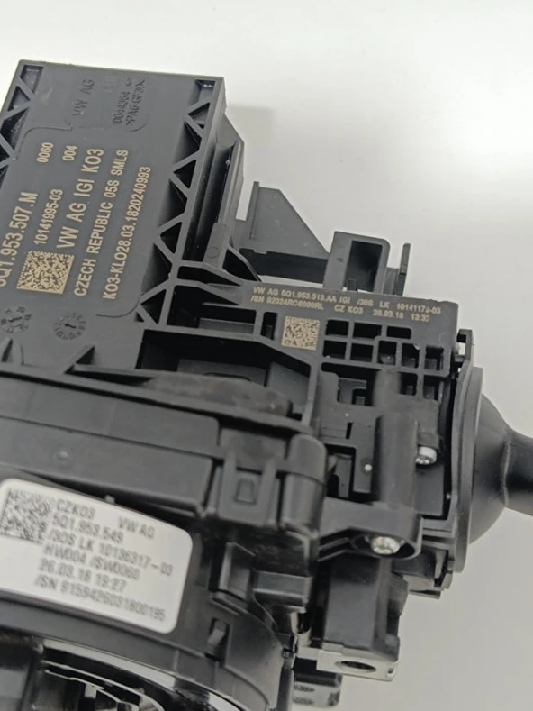 Volkswagen Sinyal Silecek Kollu Direksiyon Sargısı 5Q1953507M-5Q0953549-5Q1953513 (005) - Resim 6