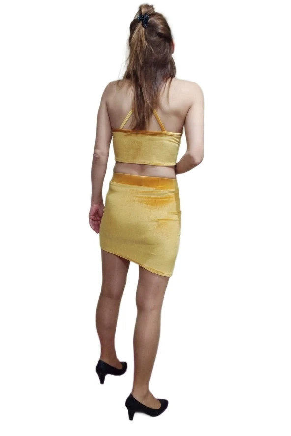 Hardal Renk Düz Kadife Yüksek Bel Asimetrik Kesim Mini Etek Çapraz Askılı Crop 2'li Takım - 3
