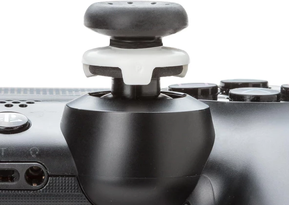 Cosmostech Kontrolfreek CLASSIC PS5/PS4 Uyumlu Analog Başlık Thumbsticks - Performans Yükseltici ve Koruyucu - Resim 2