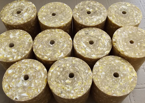 Sazan Yemleme( Balık Yemi )delikli Silindir Mısır Küspesi Ortalama 100 gr 20 Adet - 6