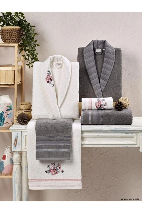 Taç Kristal Nakışlı 6 Parça Aile Bornoz Takımı Kristal Soft Cotton Bornoz Seti - 3