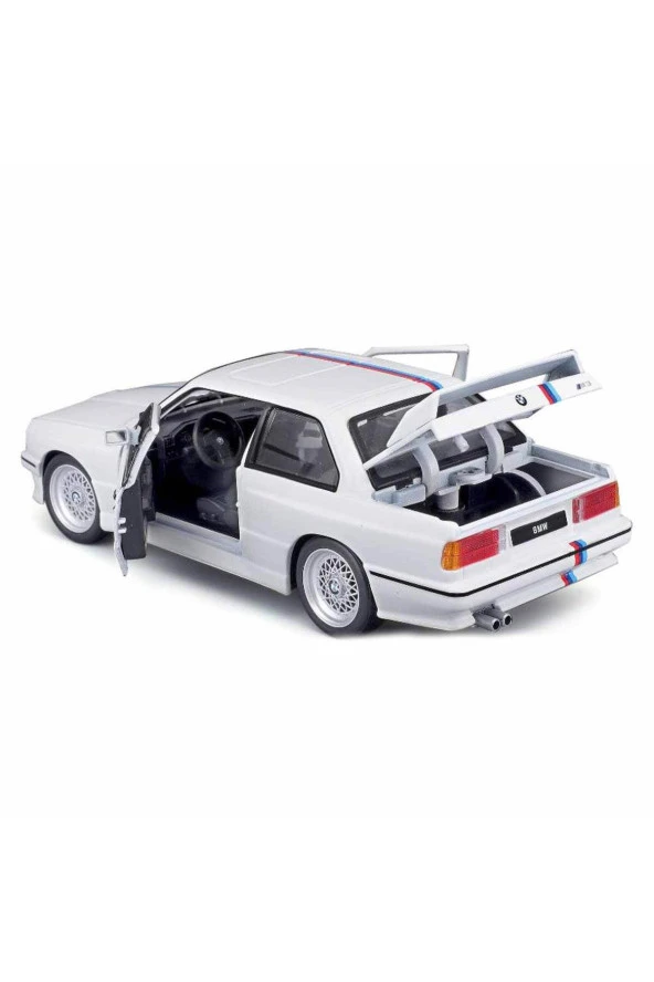 Detaylara Hayran Kalacaksınız: 1:24 BMW M3 1998 Model Araba - 4