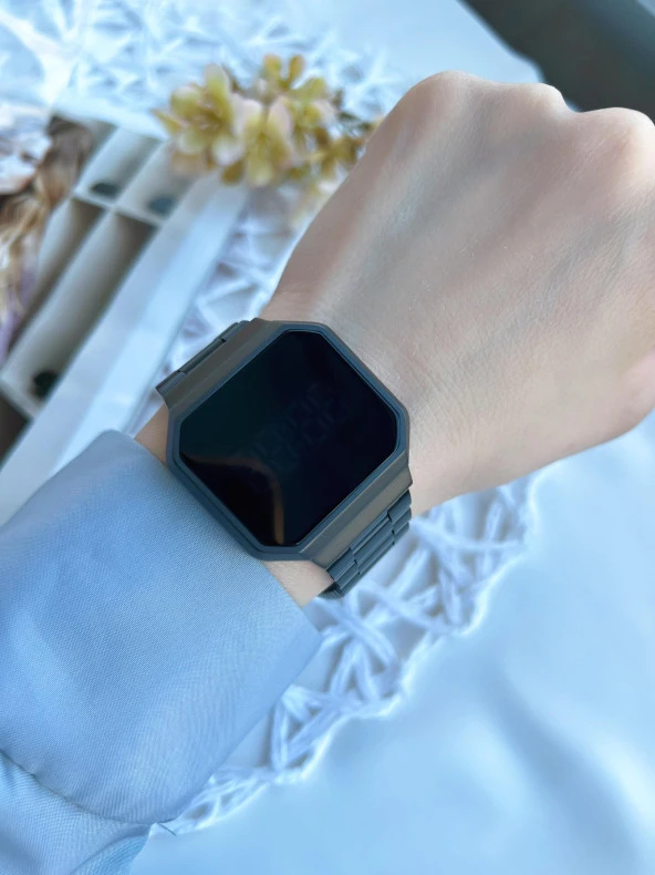 Ferro Dijital Dokunmatik Ekran Çelik Kordonlu 2 Yıl Garantili Kadın Kol Saati EF11063AWT-G - Resim 2