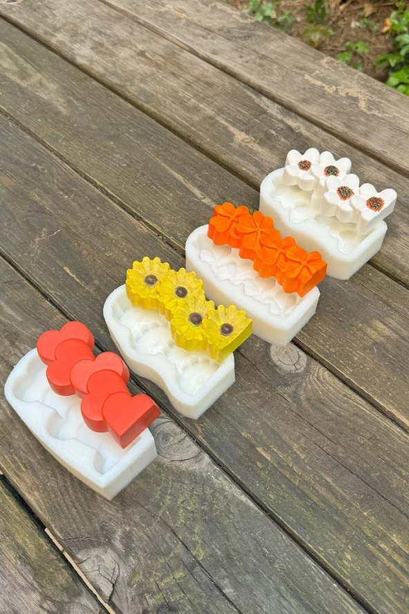 Çiçek ve Kalp Şekilli Sütun Dörtlü Silikon Set Mum Kalıpları - 2