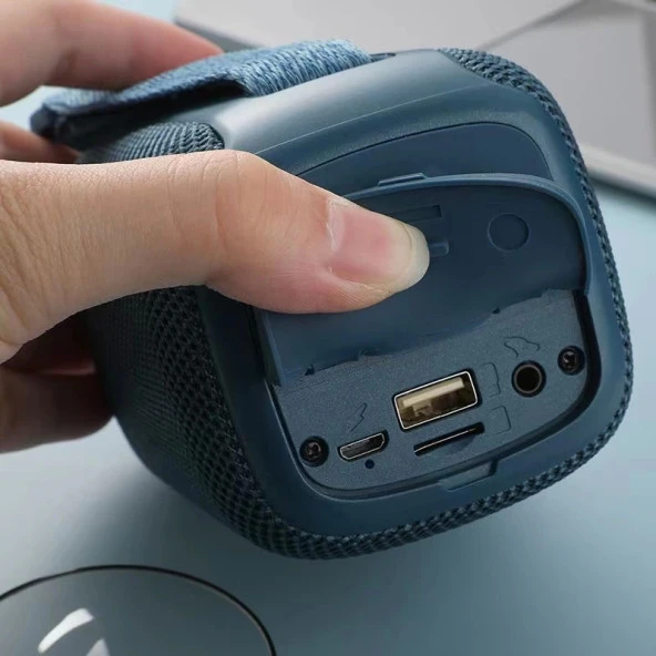 TG339 Ayarlanabilir Renkli Işıklı El Askılı Bluetooth Hoparlör Speaker - 3
