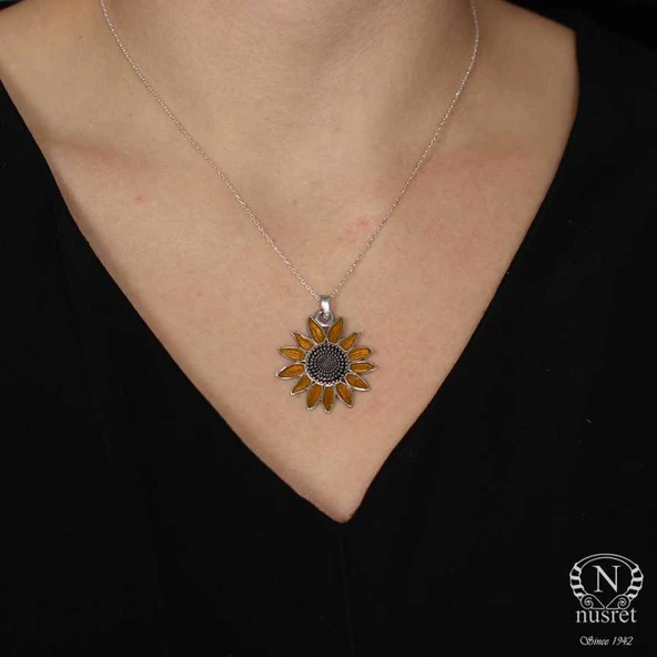 925 Ayar Gümüş Şeffaf Mineli Ayçiçek Kolye ürün görseli