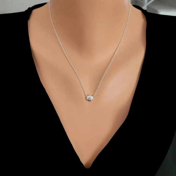 925 Ayar Gümüş Yuvarlak Taşlı Model Kolye ürün görseli