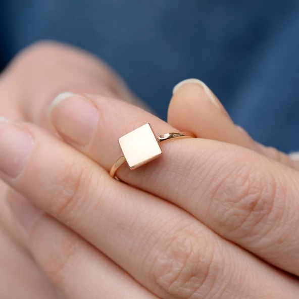 14 Ayar Altın Sade Geometrik Yüzük - Resim 3