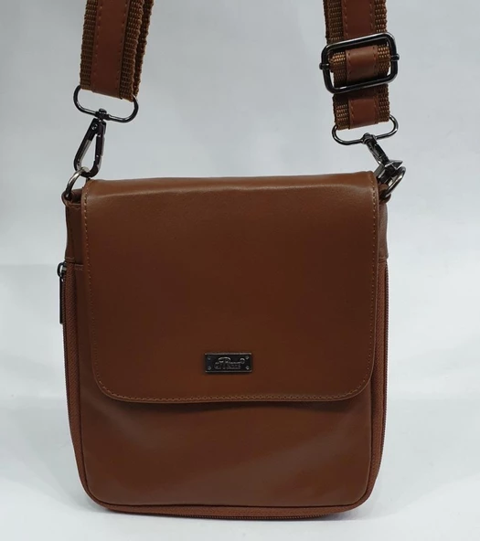 Küçük Boy Kapaklı Deri El Çantası - Resim 5