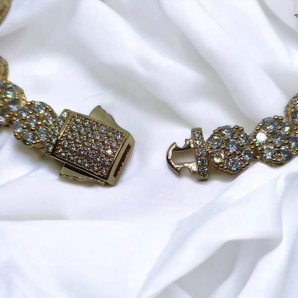 Gold Altın Görünümlü Taşlı İnce İşçilik Çelik Kadın Bilekliği 18cm - 3