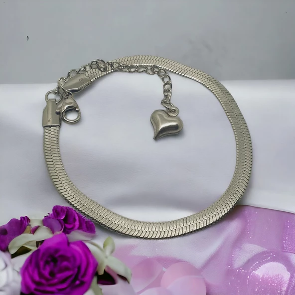 Gümüş Rengi Görünümlü Kalpli Boy Ayarlı Bileklik ürün görseli